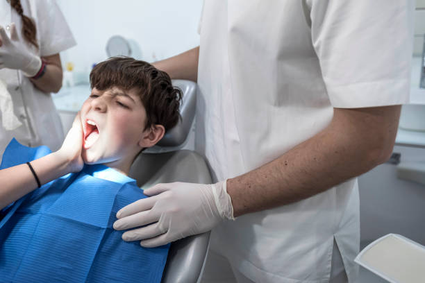 Best Emergency Tooth Extraction in New York, NY